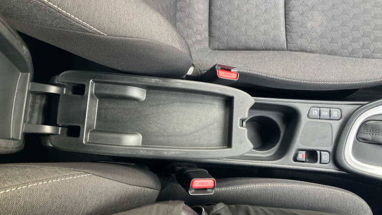 Toyota Yaris 1.5 Hybrid Design 5dr CVT Hybrid Hatchback